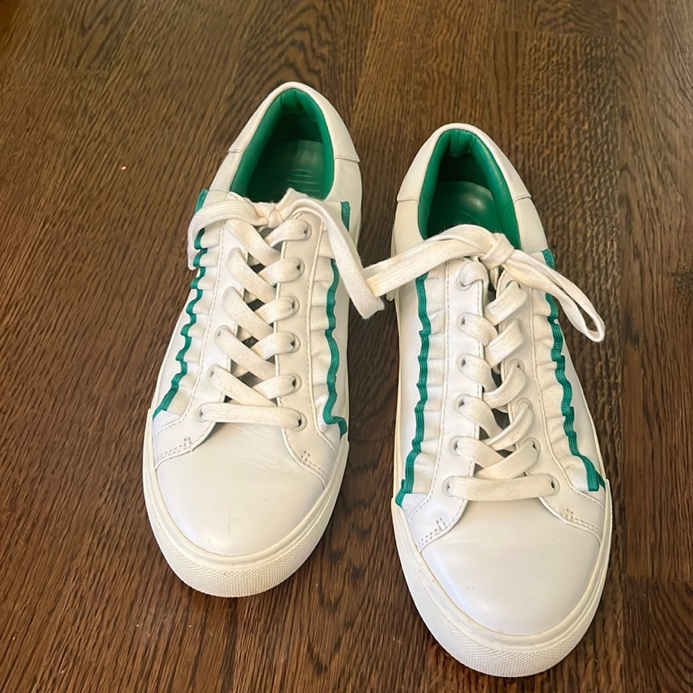 Tory Sport size 8 ruffle sneakers